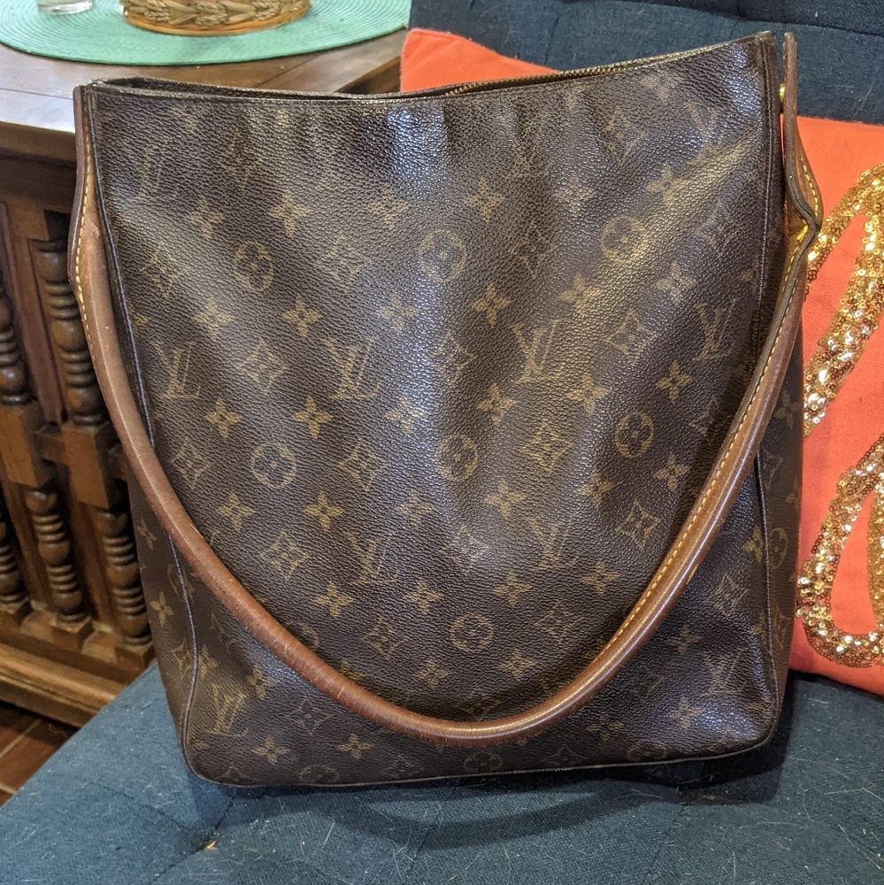 Louis Vuitton looping hanbag